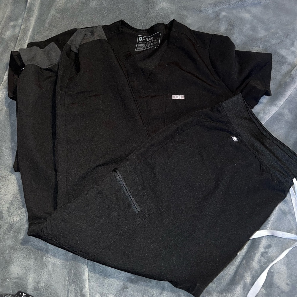 Figs scrubs